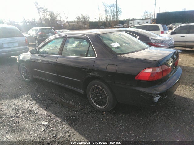 1998 HONDA ACCORD SDN LX VIN: 1HGCG5643WA050881