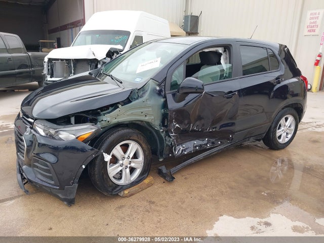 Chevrolet TRAX LS 2022 KL7CJKSM6NB544470 Image 2