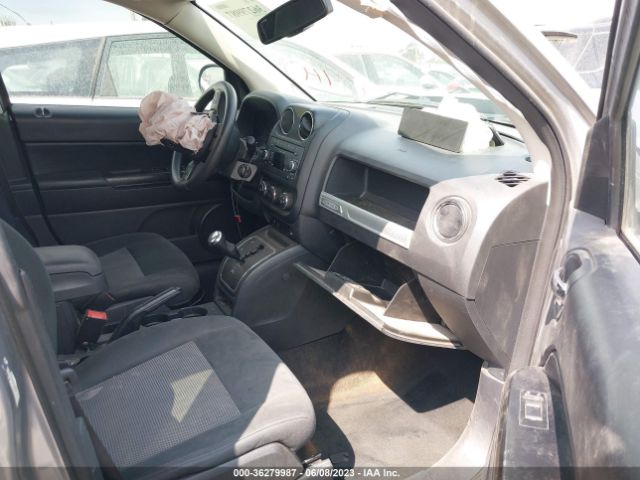 1C4NJCBA6GD553524 Jeep Compass Sport