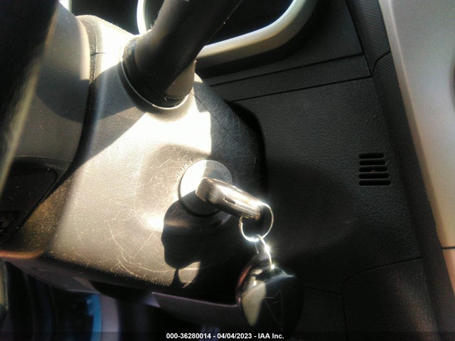 2009 PONTIAC VIBE W/1SA VIN: 5Y2SP67869Z462350