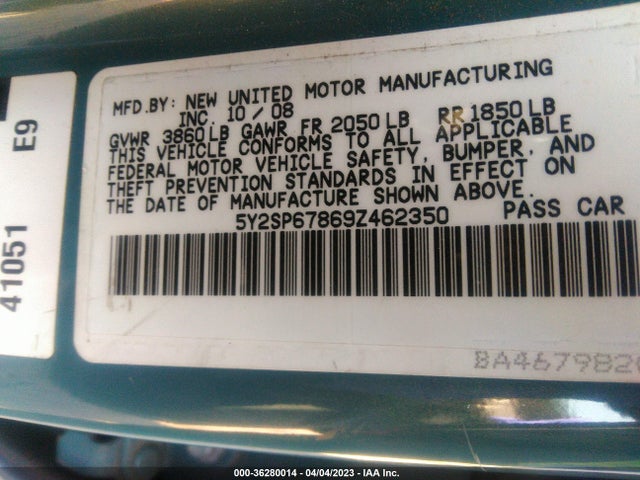 2009 PONTIAC VIBE W/1SA VIN: 5Y2SP67869Z462350