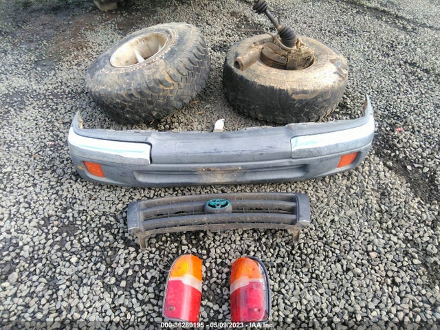 2000 TOYOTA TACOMA VIN: 4TAWN72N5YZ659677