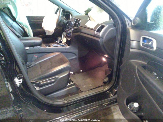 1C4RJFAG6KC588040 Jeep Grand Cherokee Altitude