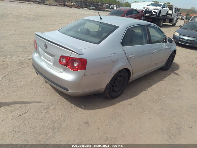 2007 VOLKSWAGEN JETTA SEDAN WOLFSBURG EDITION VIN: 3VWEF71K27M137376