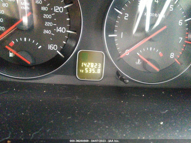 2011 VOLVO C30 VIN: YV1672MKXB2211107