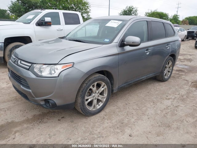 JA4AD3A30EZ010317 Mitsubishi Outlander Se