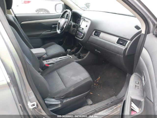 JA4AD3A30EZ010317 Mitsubishi Outlander Se