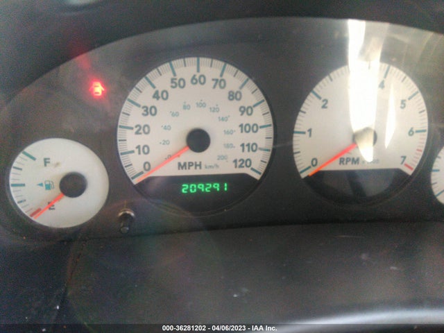 2005 DODGE CARAVAN SXT VIN: 1D4GP45R15B140887
