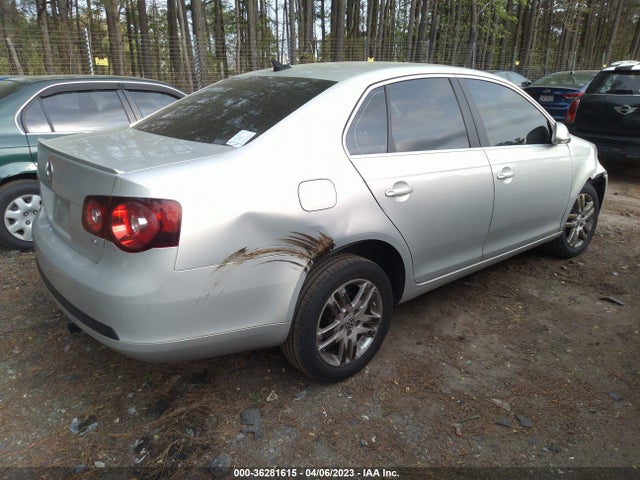2010 VOLKSWAGEN JETTA SEDAN TDI VIN: 3VWAL7AJ2AM179326