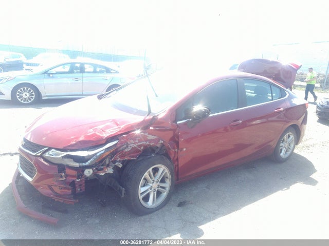 Chevrolet CRUZE LT 2018 1G1BE5SM6J7160943 Image 2