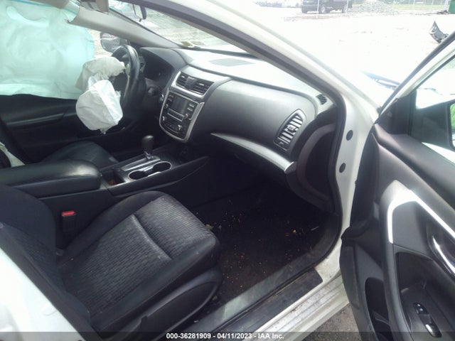 2017 NISSAN ALTIMA 2.5 VIN: 1N4AL3AP3HC136261