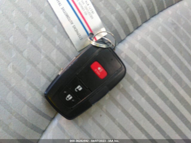 Toyota Prius Two 2016 JTDKBRFU1G3012622 Image 3