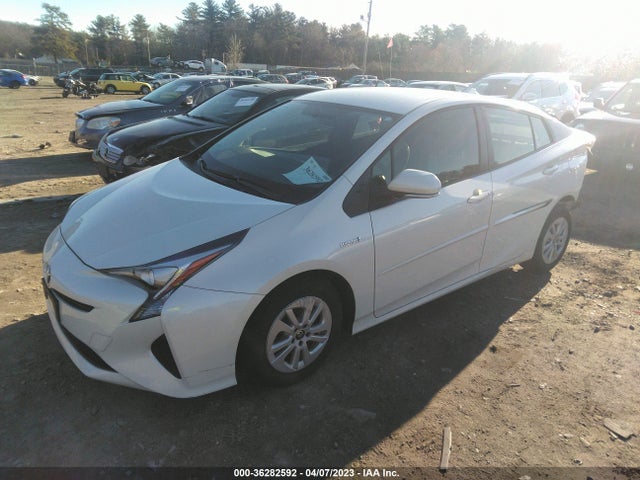 Toyota Prius Two 2016 JTDKBRFU1G3012622 Image 2