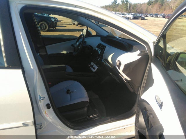 Toyota Prius Two 2016 JTDKBRFU1G3012622 Image 6
