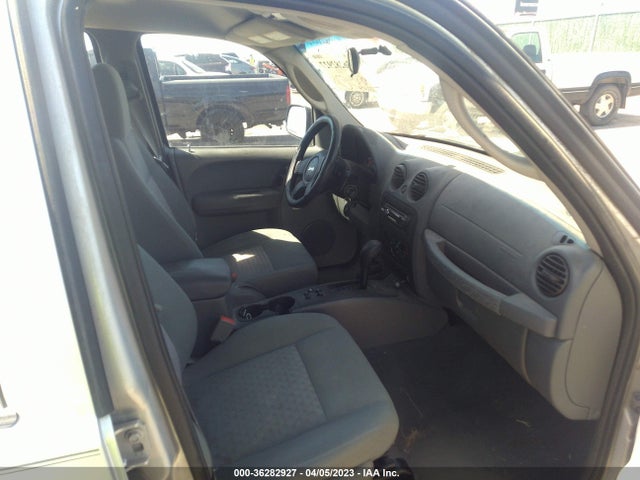 2005 JEEP LIBERTY SPORT VIN: 1J4GL48K15W526140