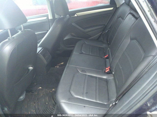 1VWAT7A30FC049071 Volkswagen Passat 1.8t Wolfsburg Ed