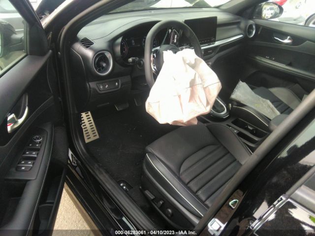 3KPF54AD2PE590028 KIA Forte Gt-line