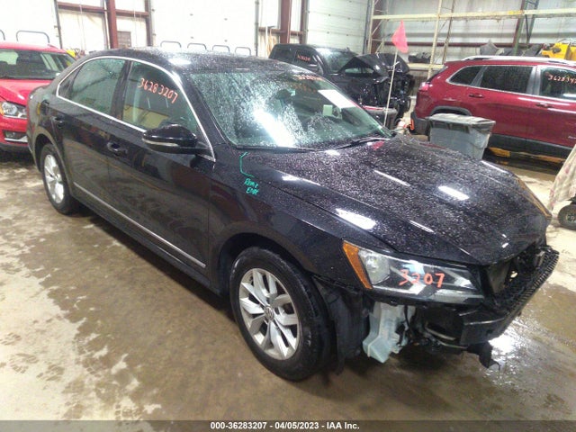 2017 1VWAT7A35HC013606 main image