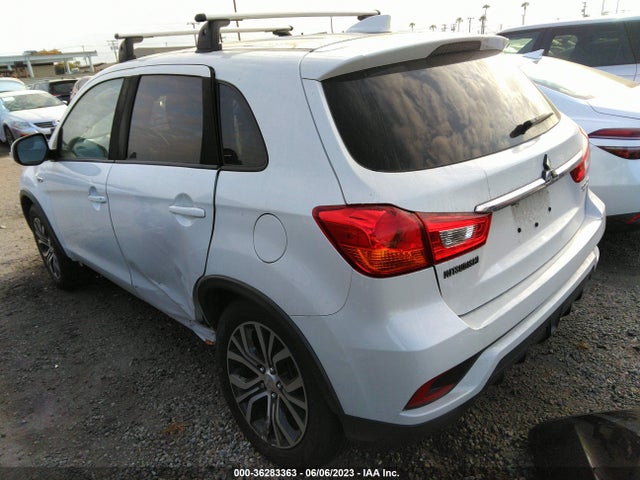 JA4AP3AU1JZ008778 Mitsubishi Outlander Sport 2.0