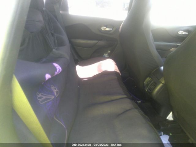 1C4PJLAB4GW282387 Jeep Cherokee Sport
