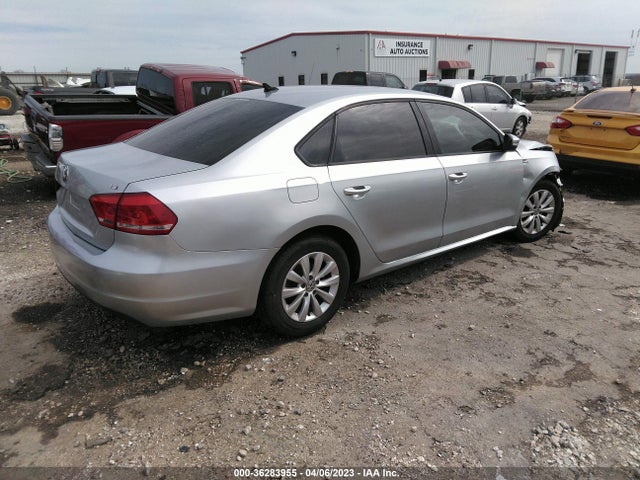 1VWAT7A37FC045096 Volkswagen Passat 1.8t Wolfsburg Ed