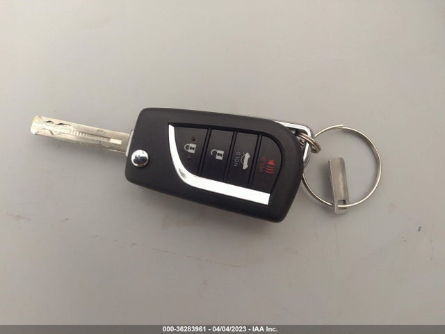 2022 TOYOTA COROLLA LE VIN: JTDEPMAE6N3029334