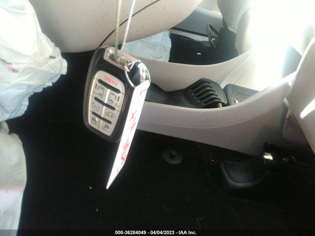 Chrysler Pacifica Hybrid Touring L 2018 2C4RC1L73JR124798 Image 3