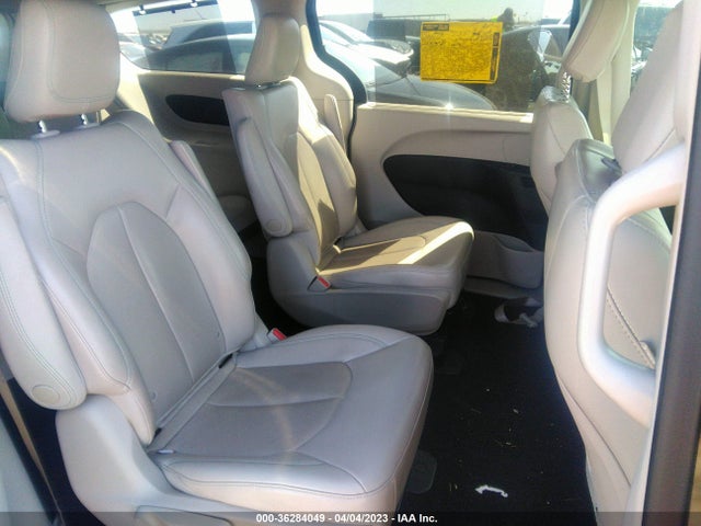 Chrysler Pacifica Hybrid Touring L 2018 2C4RC1L73JR124798 Image 9