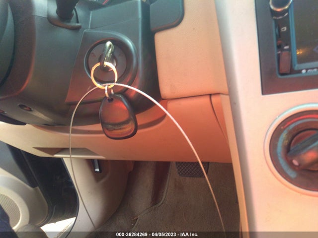 2005 CHEVROLET EQUINOX LS VIN: 2CNDL13F756114098