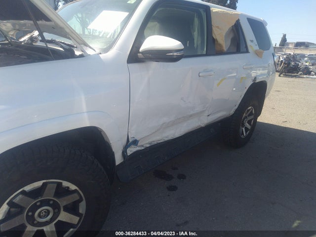 Toyota 4RUNNER SR5 2018 JTEBU5JR3J5595126 Image 7