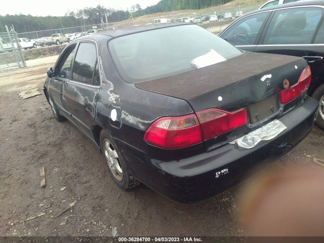 1998 HONDA ACCORD SDN EX VIN: 1HGCG5657WA072486