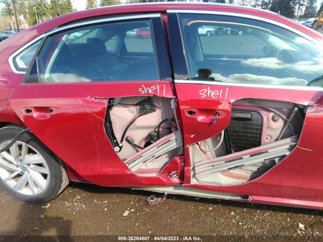 1VWBA7A36JC044606 Volkswagen Passat 2.0t Se