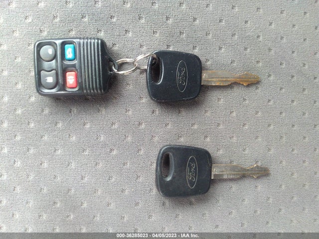 2003 FORD FOCUS ZX5 BASE VIN: 3FAFP37323R118326