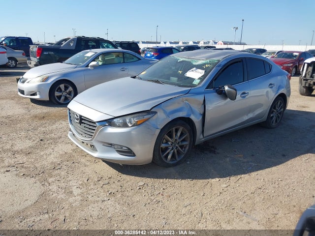 Mazda Mazda3 4-door Touring 2018 3MZBN1V34JM200068 Image 2