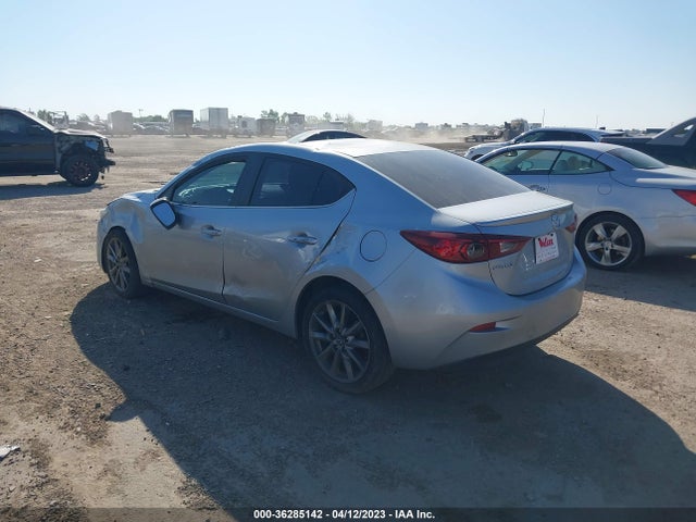 2018 MAZDA MAZDA3 4-DOOR TOURING VIN: 3MZBN1V34JM200068