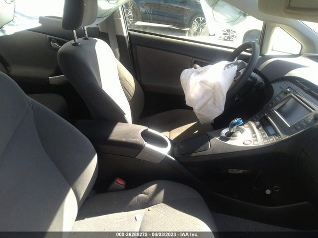 Toyota Prius Four 2015 JTDKN3DU0F1913742 Image 6