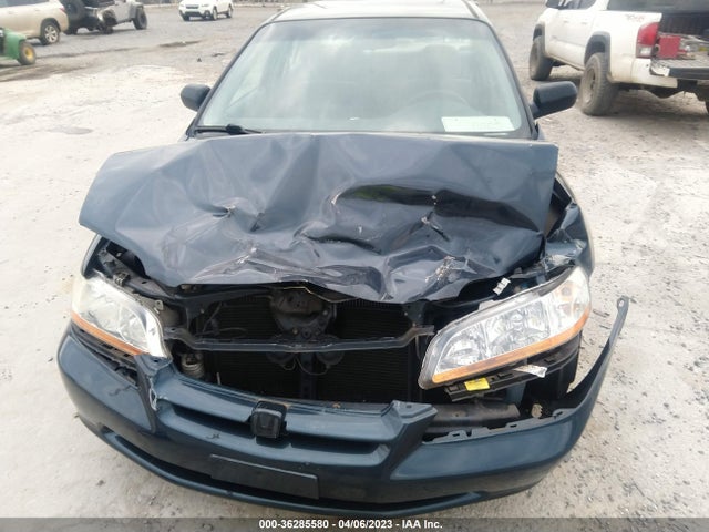1998 HONDA ACCORD SDN DX VIN: 1HGCF8541WA228275