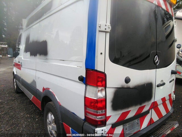 2012 MERCEDES-BENZ SPRINTER CARGO VANS VIN: WD3PE7CC7C5622823