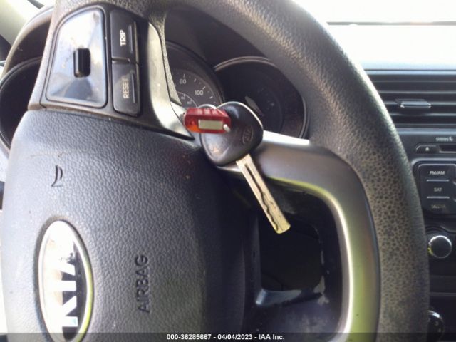 KNADM4A31E6355377 KIA RIO LX