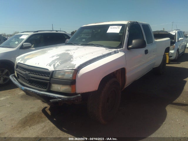 2003 CHEVROLET SILVERADO 1500 LS VIN: 2GCEC19V331112897