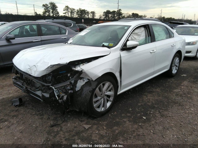 1VWBA7A31JC023596 Volkswagen Passat 2.0t Se