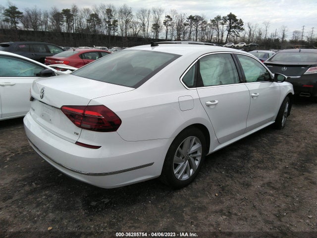 1VWBA7A31JC023596 Volkswagen Passat 2.0t Se
