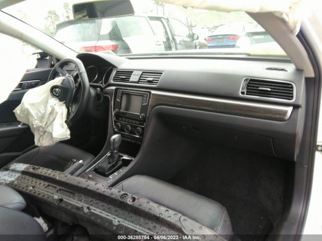 1VWBA7A31JC023596 Volkswagen Passat 2.0t Se