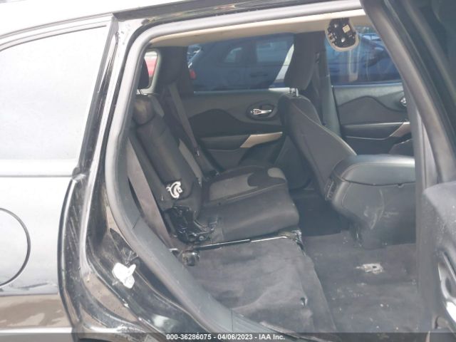 1C4PJLAB5HW573661 Jeep Cherokee Sport