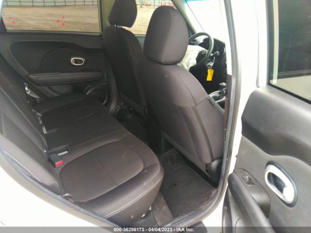 KNDJN2A27F7117592 KIA Soul Base