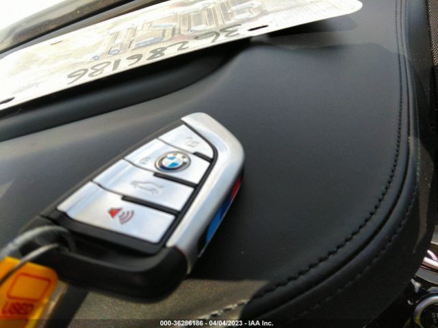 WBA13BK02MCF12898 BMW 5 Series M550i Xdrive