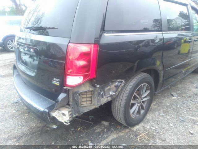 2C4RDGCG5HR677365 Dodge Grand Caravan Sxt