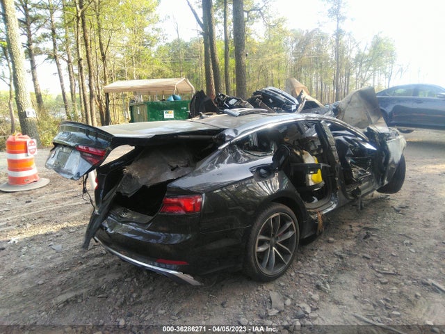 WAUC4CF55JA043764 Audi S5 Sportback Prestige