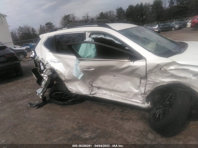 2017 NISSAN ROGUE SV VIN: 5N1AT2MVXHC820704