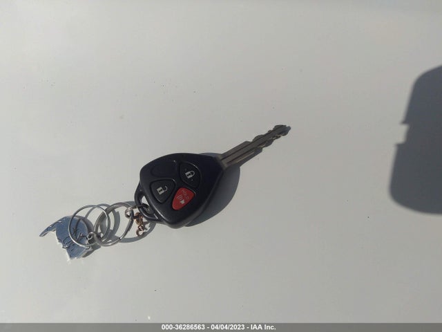 Toyota 4RUNNER SR5 2018 JTEBU5JR5J5510741 Image 3